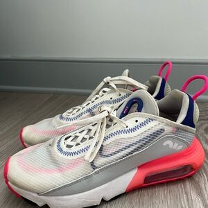 Nike Air Max 2090 White and Pink Sneakers